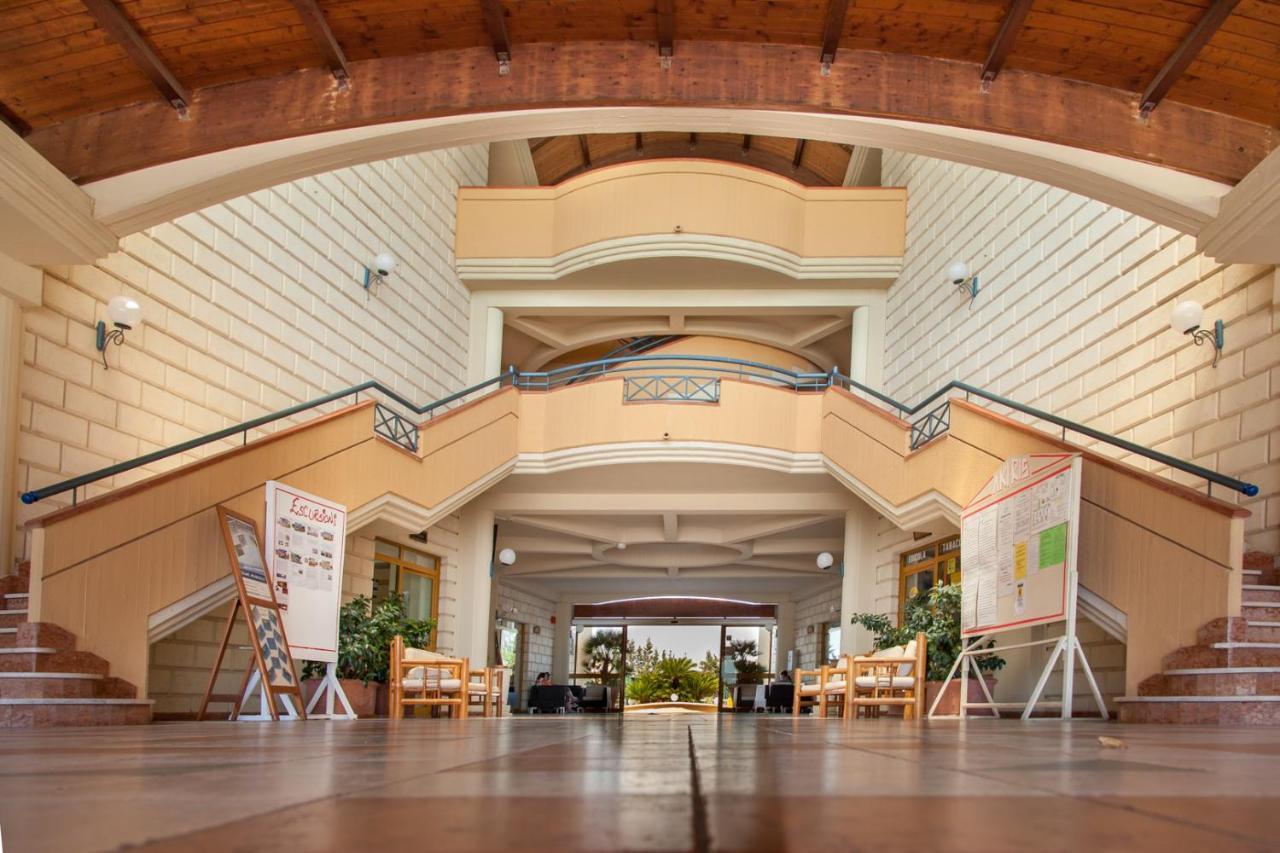 Centro Turistico Akiris Hotel โนวา ซิริ มาริน่า ภายนอก รูปภาพ